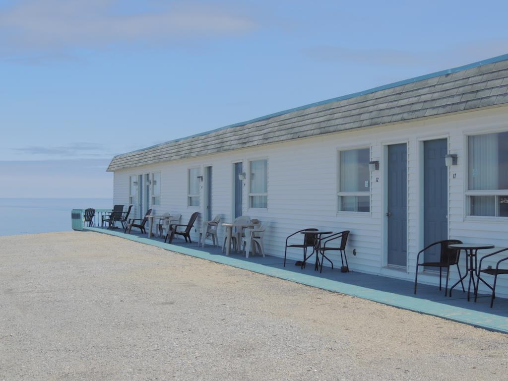Motel Le Noroit L'Anse-au-Griffon Exterior foto